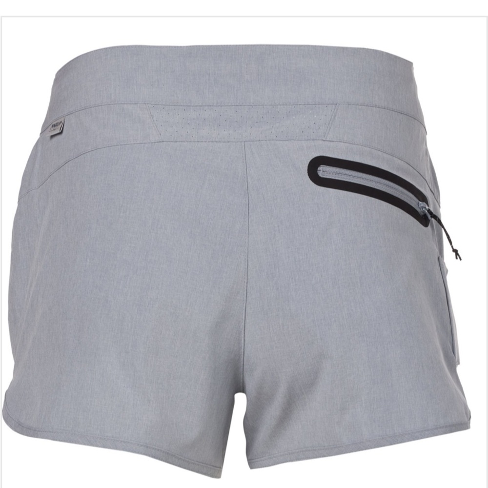 Magellan Outdoors Women’s Pro Fish Technical shorts, sz Medium - Picture 2 of 9